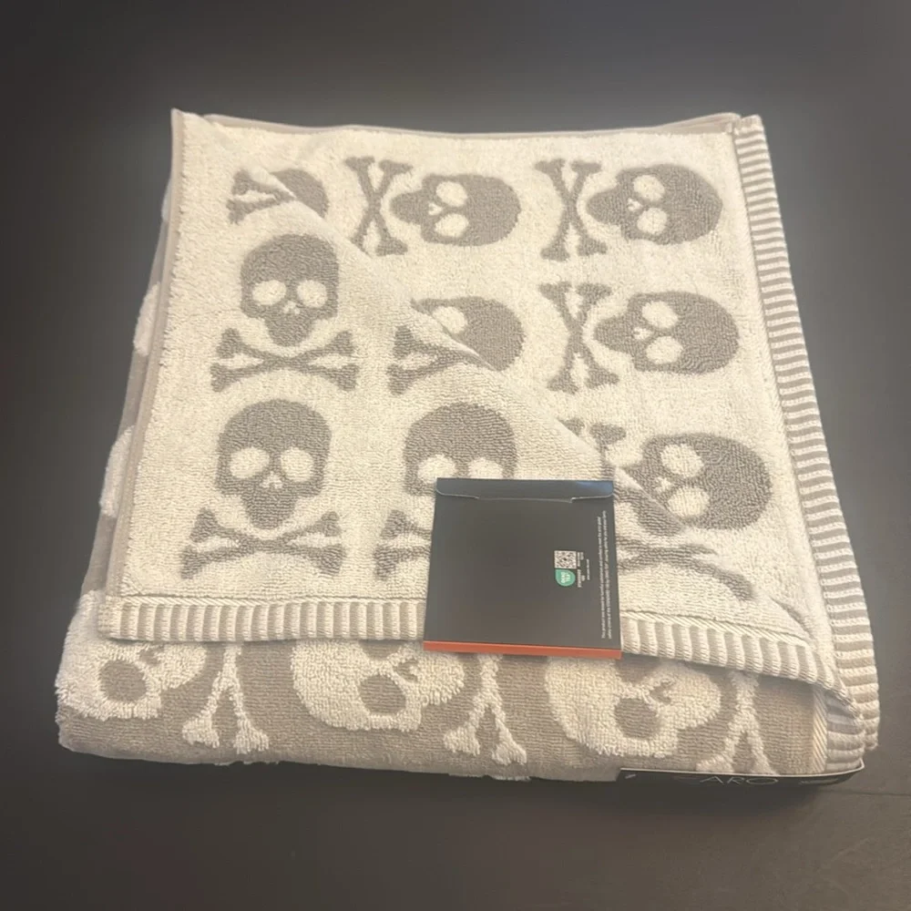 3pc CARO HOME Skull Pattern Bath Towel Set - Halloween - 100% Cotton -Gray/White
